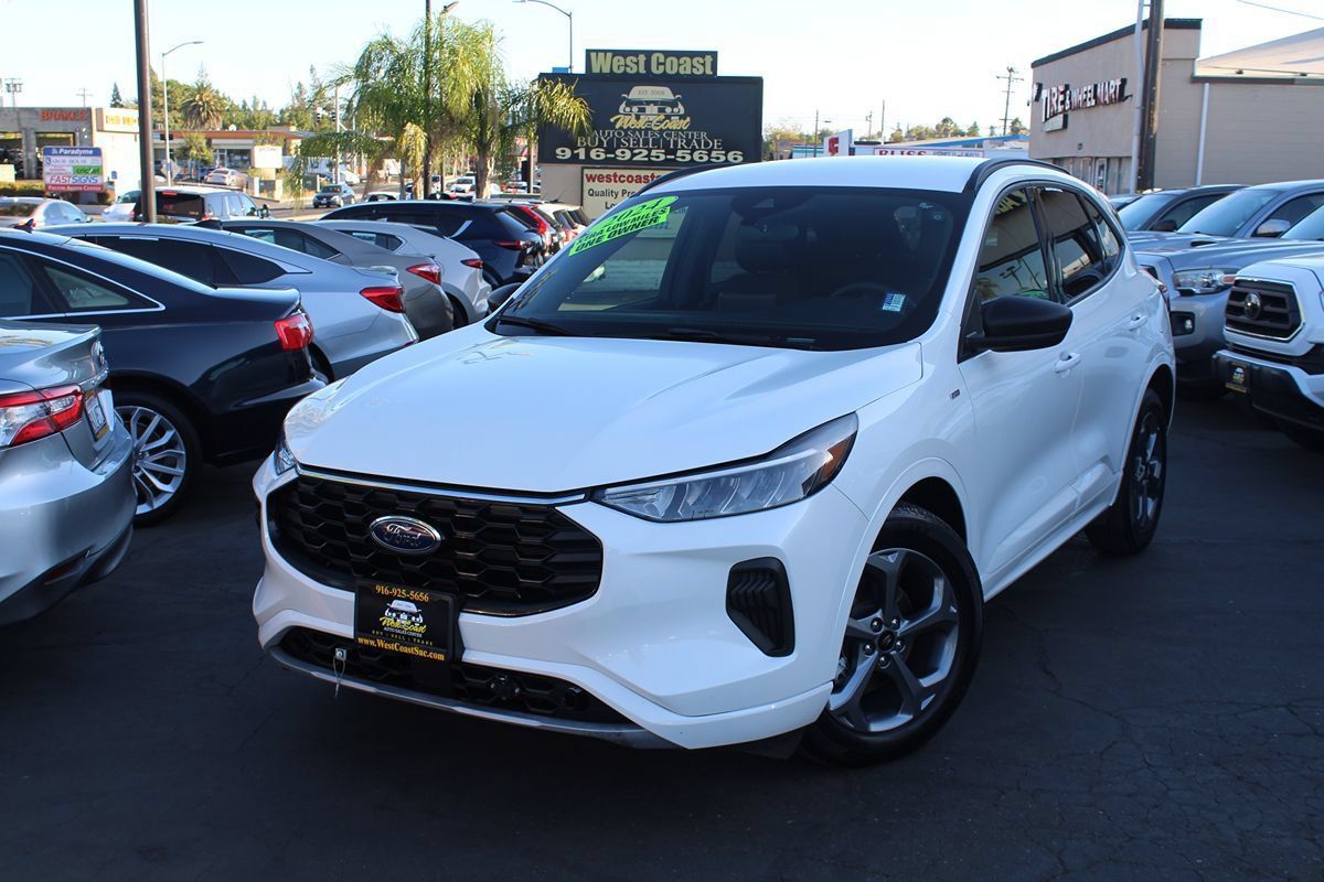 Used 2024 Ford Escape ST-Line w/ Equipment Group 301A FWD image 41