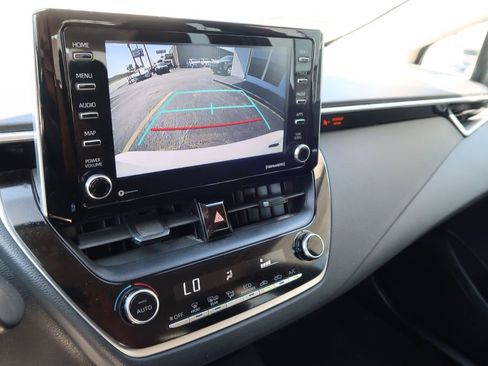 Used 2021 Toyota Corolla LE w/ Carpet Mat Package (TMS) image 15
