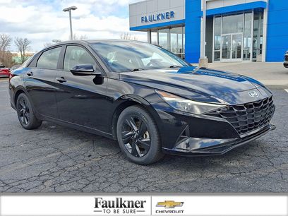 Used 2023 Hyundai Elantra SEL w/ Preferred Accessory Package