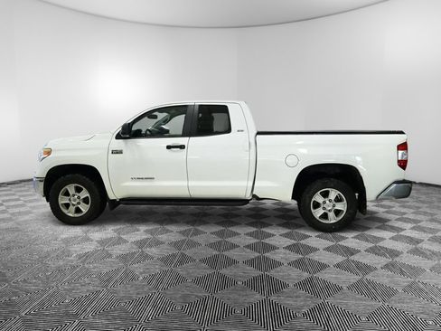 Used 2017 Toyota Tundra SR5 image 2