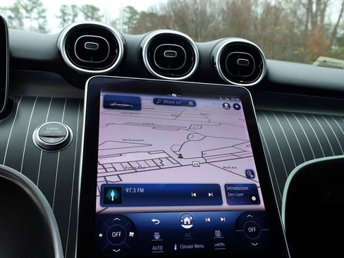 Used 2024 Mercedes-Benz C 300 Sedan image 8