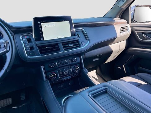 Used 2024 Chevrolet Tahoe LT w/ LT Signature Package image 25