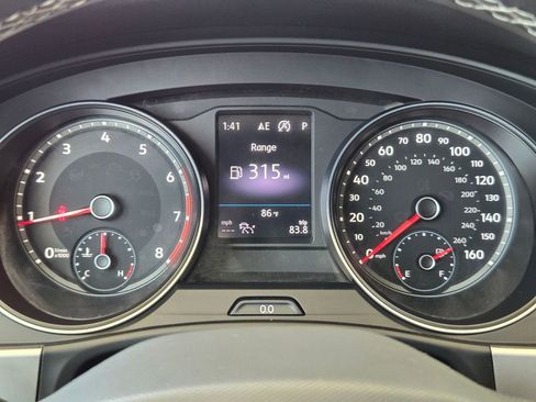 Used 2021 Volkswagen Atlas SE FWD image 24