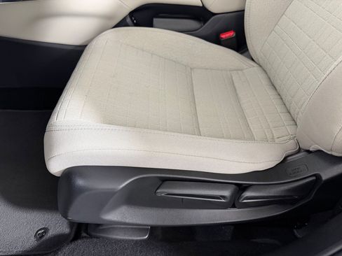 Certified 2025 Honda HR-V LX image 11