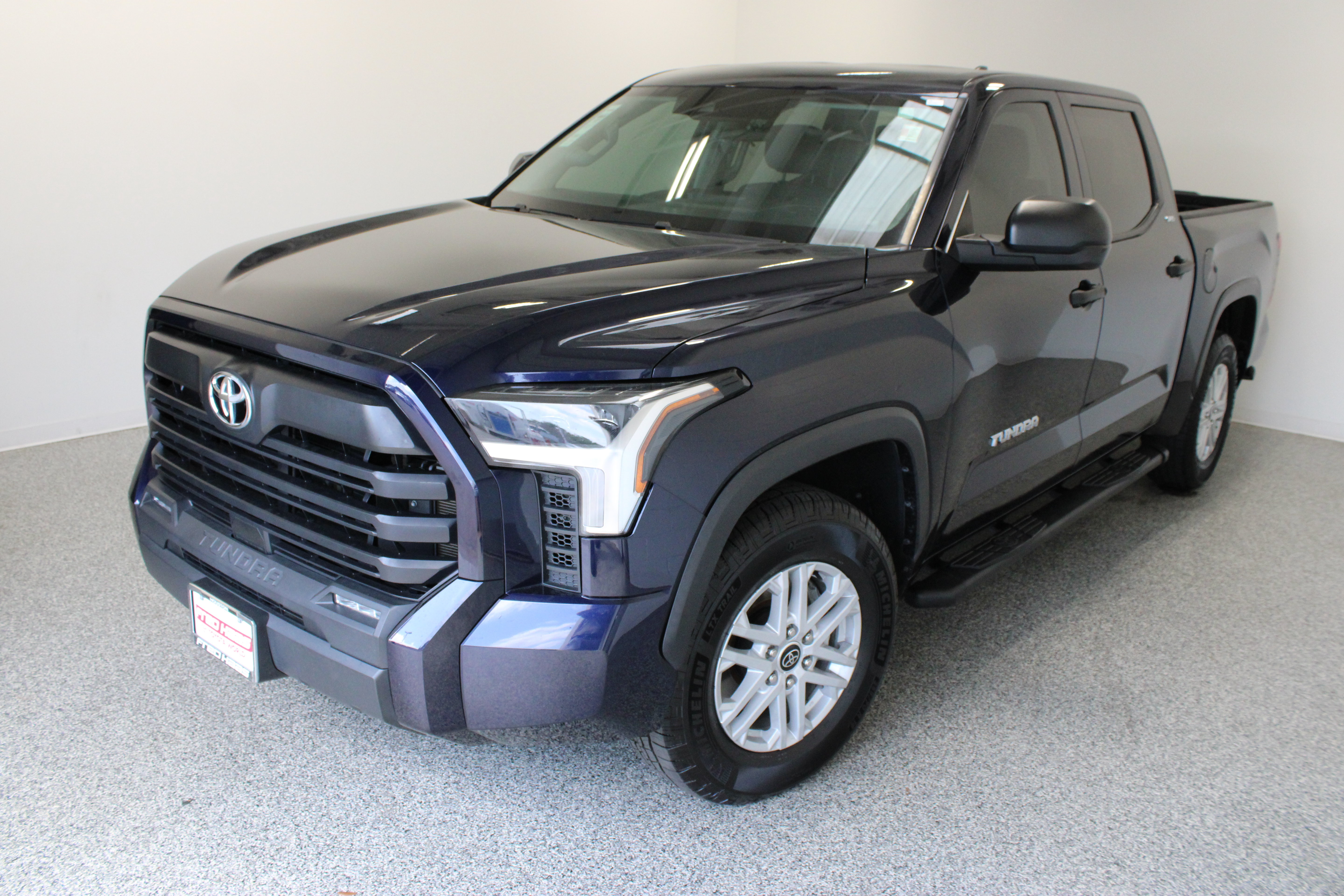 Used 2024 Toyota Tundra SR5 RWD image 2