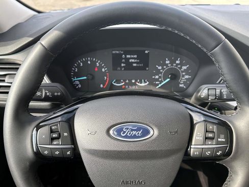 Used 2022 Ford Escape SEL image 19