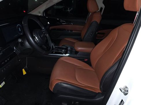 Used 2024 Kia Carnival SX Prestige FWD image 6