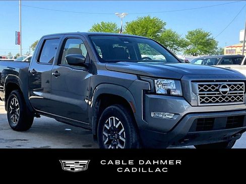 Used 2022 Nissan Frontier SV AWD/4WD image 1