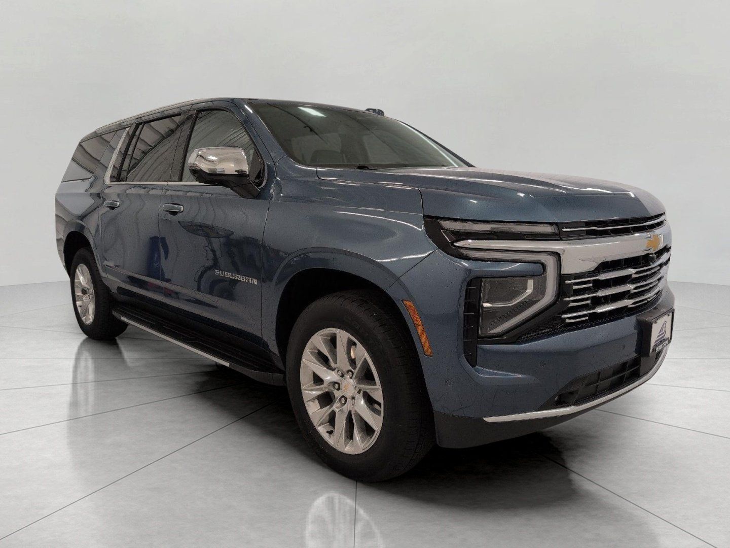 Used 2025 Chevrolet Suburban Premier AWD/4WD image 1