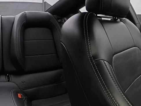 Used 2022 Ford Mustang GT Premium w/ Equipment Group 401A RWD image 24