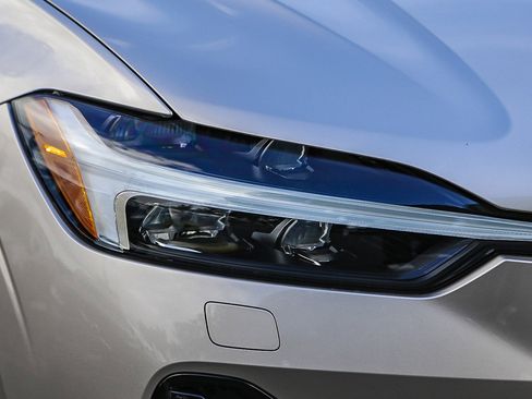 New 2025 Volvo XC60 T8 Core w/ Protection Package Premier image 4