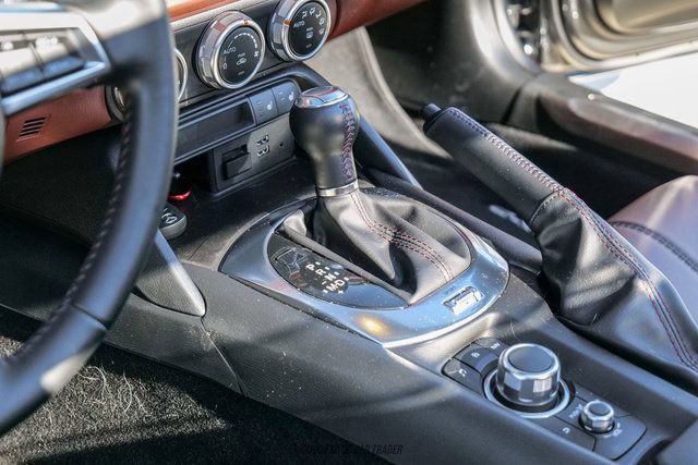 Used 2017 MAZDA MX-5 Miata RF Grand Touring RWD image 31