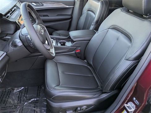 New 2026 Jeep Grand Cherokee Limited w/ Limited Altitude Package image 11