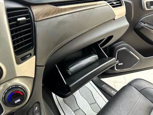 Used 2020 GMC Yukon XL Denali image 36