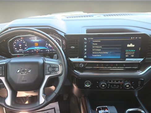 Used 2024 Chevrolet Silverado 1500 RST AWD/4WD image 13