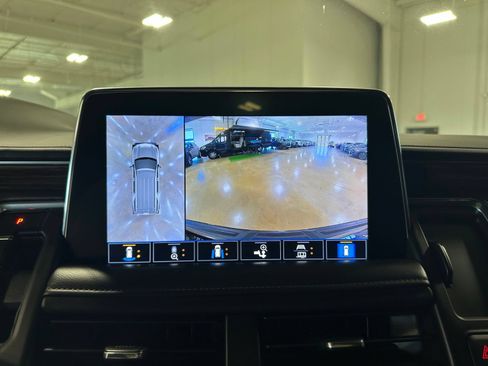 Used 2021 Chevrolet Tahoe High Country w/ Premium Package AWD/4WD image 30