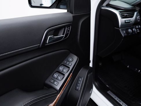 Used 2019 Chevrolet Tahoe Premier AWD/4WD image 9