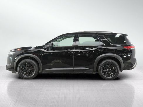 Used 2023 Nissan Pathfinder SL AWD/4WD image 2