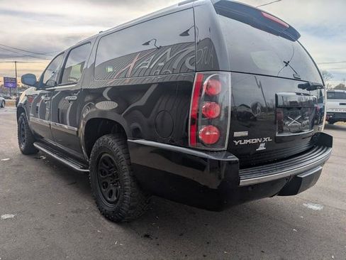 Used 2010 GMC Yukon XL Denali image 5