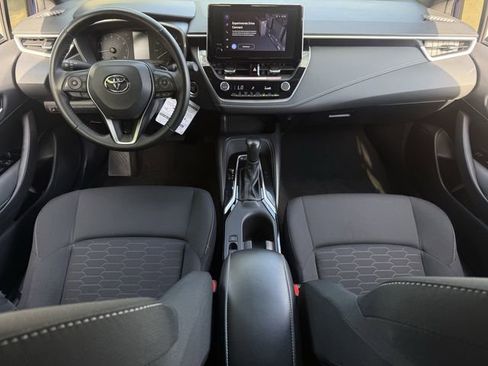 Used 2025 Toyota Corolla SE FWD image 11