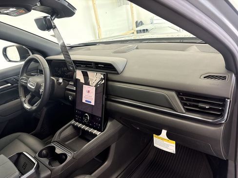 New 2026 GMC Terrain AT4 w/ Technology Package II AWD/4WD image 30