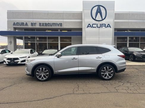 Certified 2023 Acura MDX SH-AWD w/ Technology Package image 2