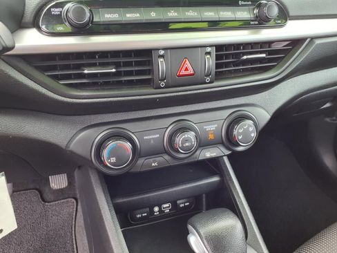 Used 2020 Kia Forte LXS image 22