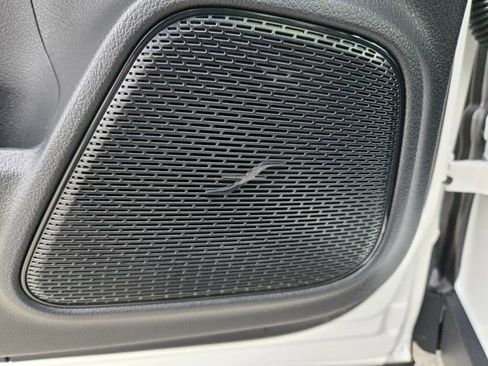 Used 2024 Mercedes-Benz EQB 300 4MATIC image 15