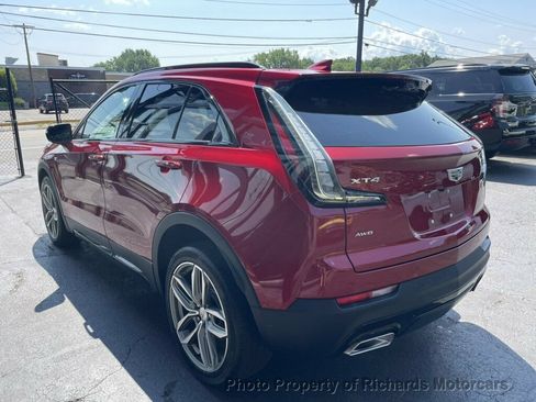 Used 2021 Cadillac XT4 Sport w/ Sun And Sound Package AWD/4WD image 5