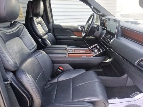 Used 2024 Lincoln Navigator Reserve AWD/4WD image 37