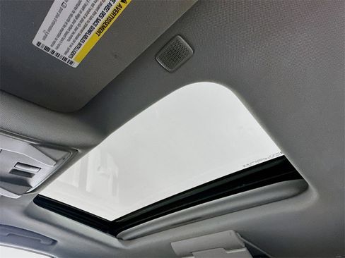 Used 2019 Cadillac Escalade Premium Luxury w/ Escalade Sport Edition image 21