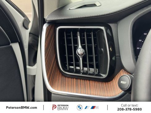 Used 2024 Volvo XC60 B5 Ultimate w/ Protection Package Premier image 27