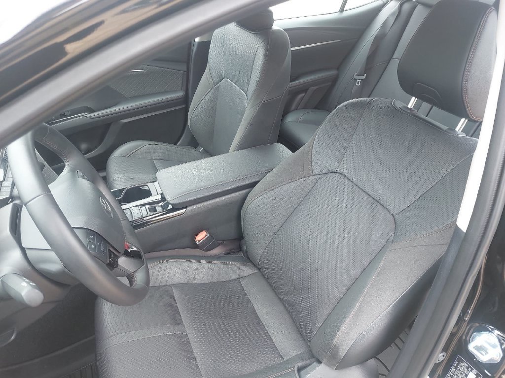 Used 2025 Toyota Camry XLE w/ Premium Plus Package FWD image 14