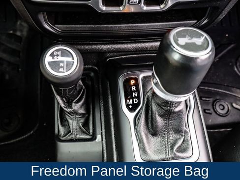 Used 2022 Jeep Wrangler Unlimited Sahara image 31