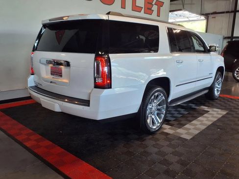 Used 2018 GMC Yukon XL Denali AWD/4WD image 9