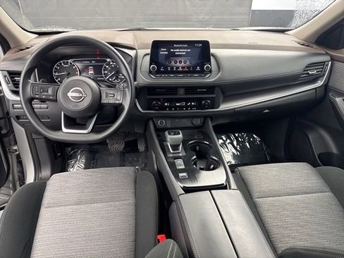 Used 2023 Nissan Rogue SV image 15