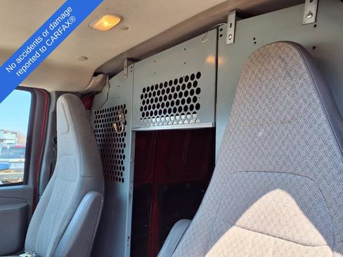Used 2017 Chevrolet Express 2500 RWD image 20