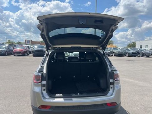 Used 2022 Jeep Compass Altitude image 10