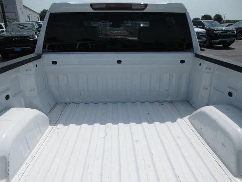 Used 2022 Chevrolet Silverado 1500 Custom AWD/4WD image 10