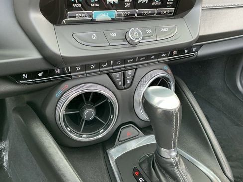 Used 2018 Chevrolet Camaro LT image 27