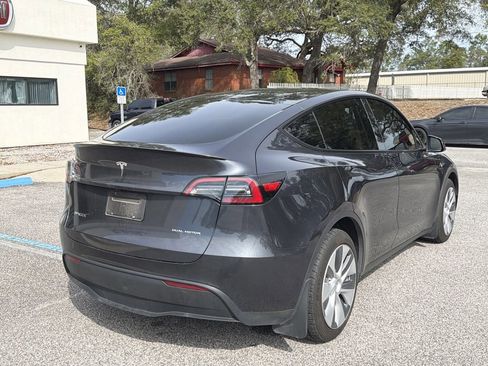 Used 2024 Tesla Model Y Long Range image 5