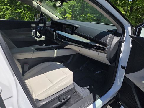 Used 2025 Nissan Murano SL w/ Cargo Package AWD/4WD image 24