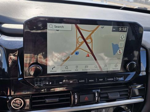 Used 2022 Nissan Pathfinder Platinum w/ Cargo Package image 10