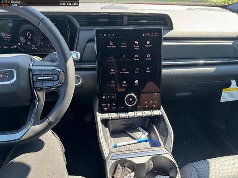 New 2026 GMC Terrain AT4 w/ Technology Package II AWD/4WD image 21