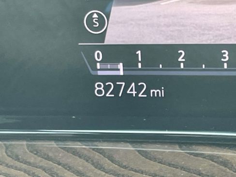 Used 2022 Cadillac Escalade ESV Sport Platinum w/ Heavy-Duty Trailer Package image 31