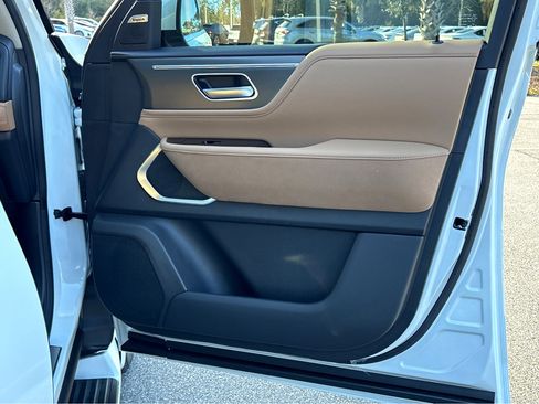 New 2026 INFINITI QX80 Luxe w/ Cargo Package image 13