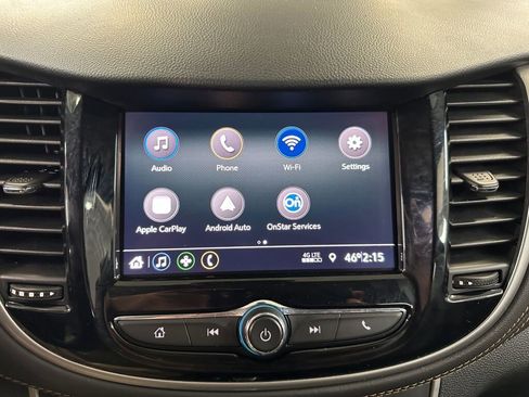 Certified 2022 Chevrolet Trax LT w/ Driver Confidence Package image 11