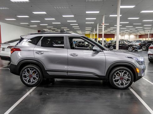 Used 2022 Kia Seltos SX w/ Sunroof Package AWD/4WD image 8