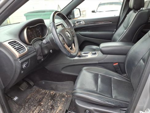 Used 2016 Jeep Grand Cherokee Overland image 10