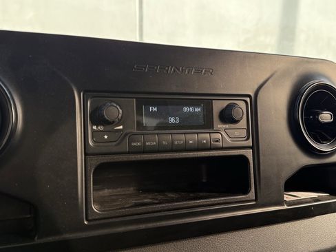 Used 2019 Mercedes-Benz Sprinter 144 Cargo image 8